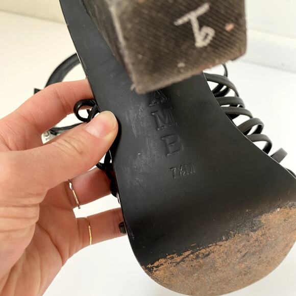 L.A.M.B Bedford Perforated Two-Tone Open Toe Leather Heeled Sandal 7.5 - Picture 8 of 9